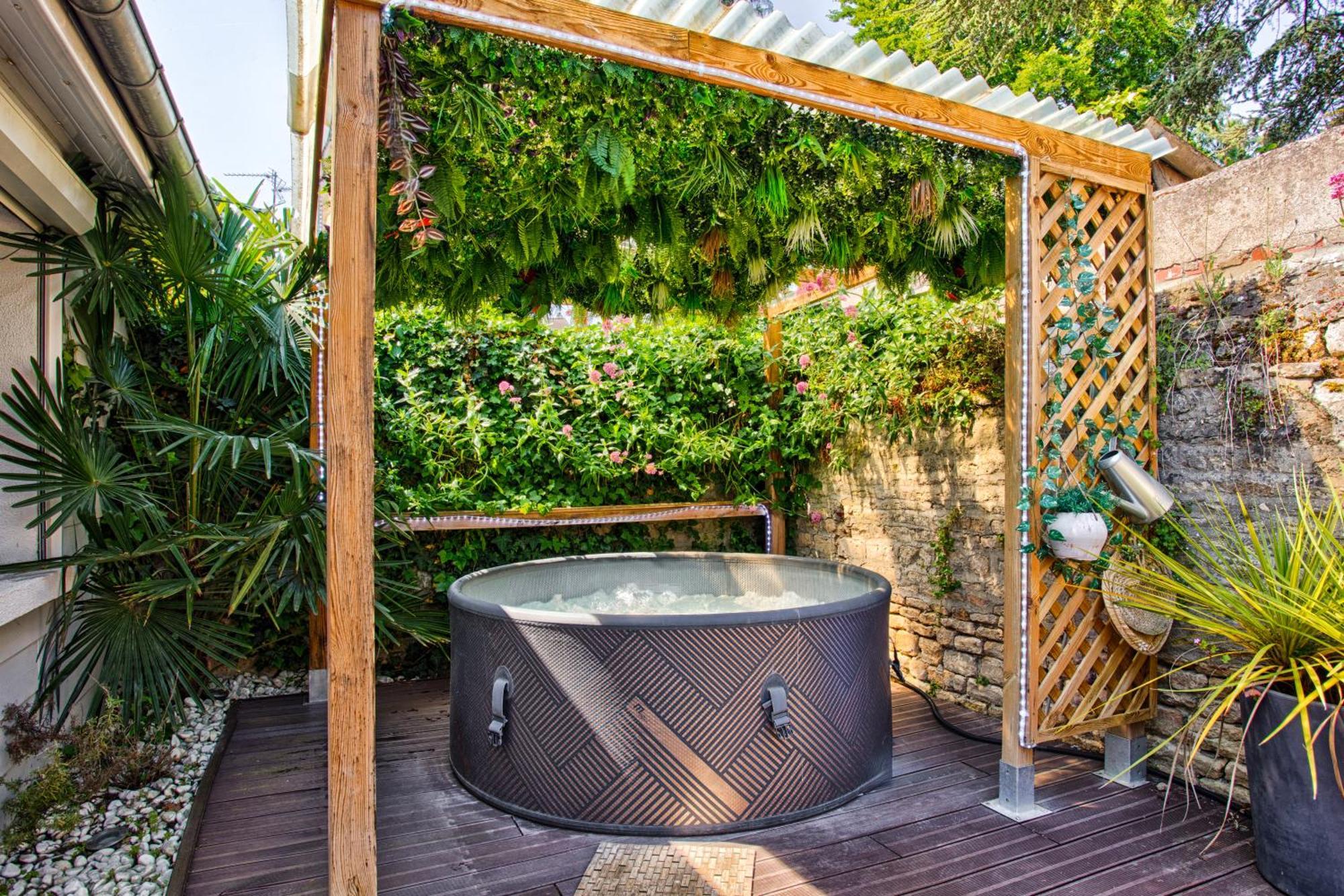 Appartement privé avec jacuzzi au coeur de Caen Exterior foto
